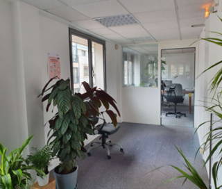 Bureau privé 15 m² 4 postes Location bureau Rue de Solférino Boulogne-Billancourt 92100 - photo 1
